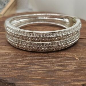 B2416 icy hinge bracelet‎ glitter and glamor